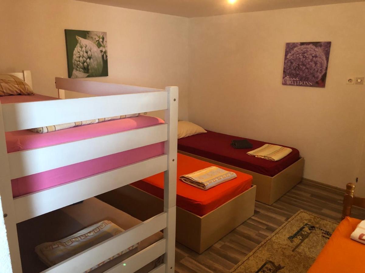 מוסטר Guesthouse Star מראה חיצוני תמונה