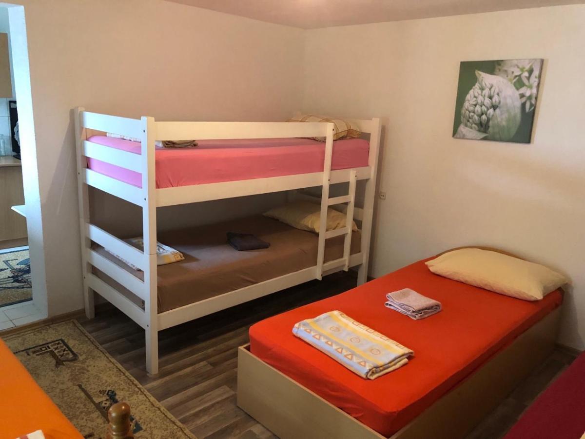 מוסטר Guesthouse Star מראה חיצוני תמונה