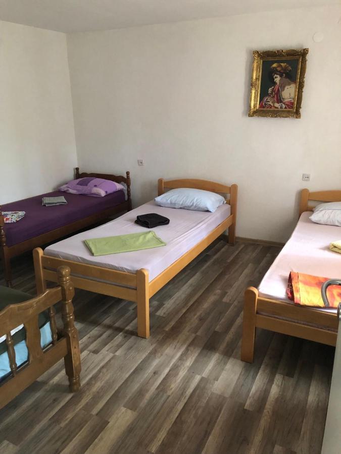 מוסטר Guesthouse Star מראה חיצוני תמונה