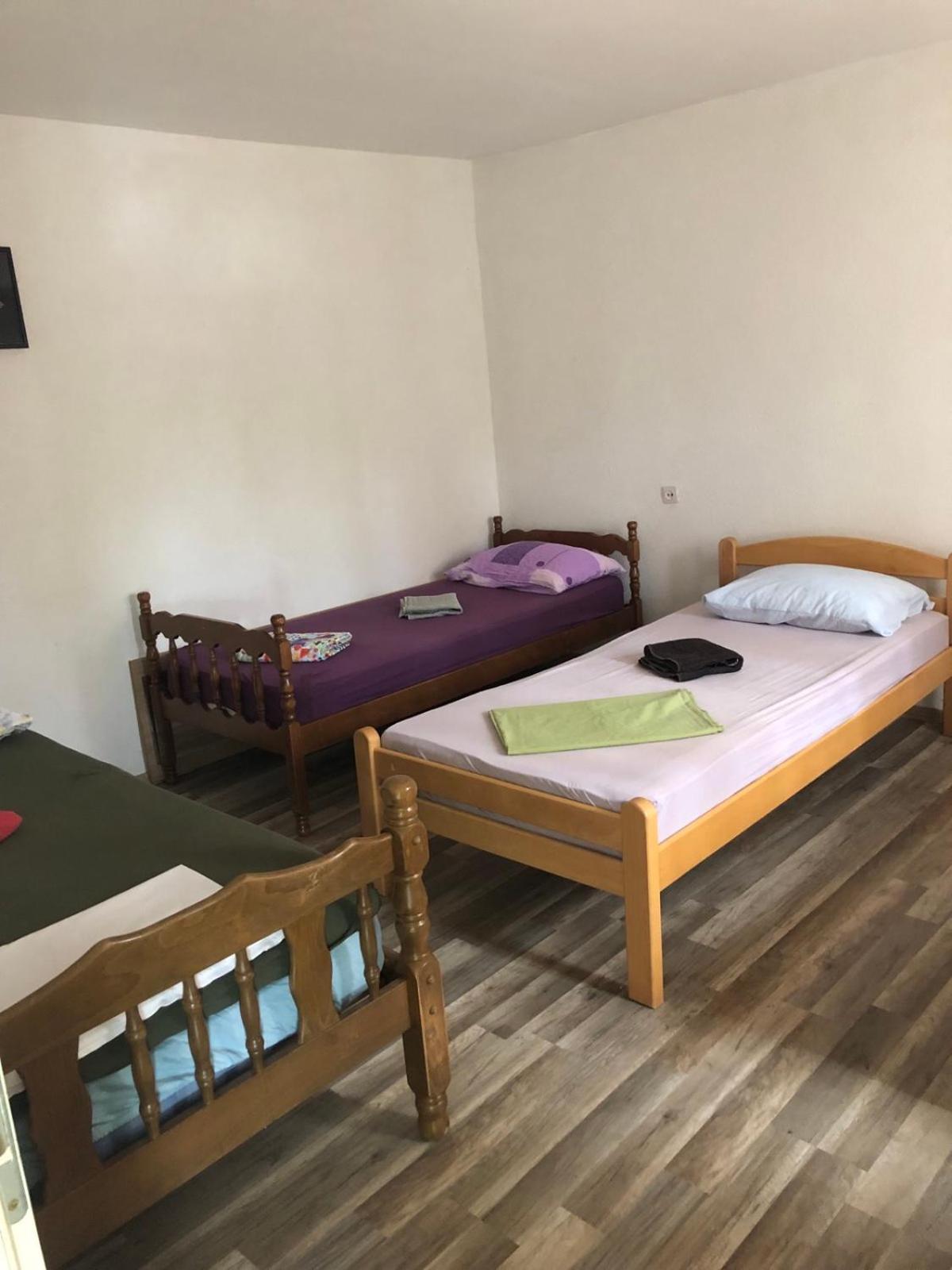 מוסטר Guesthouse Star מראה חיצוני תמונה