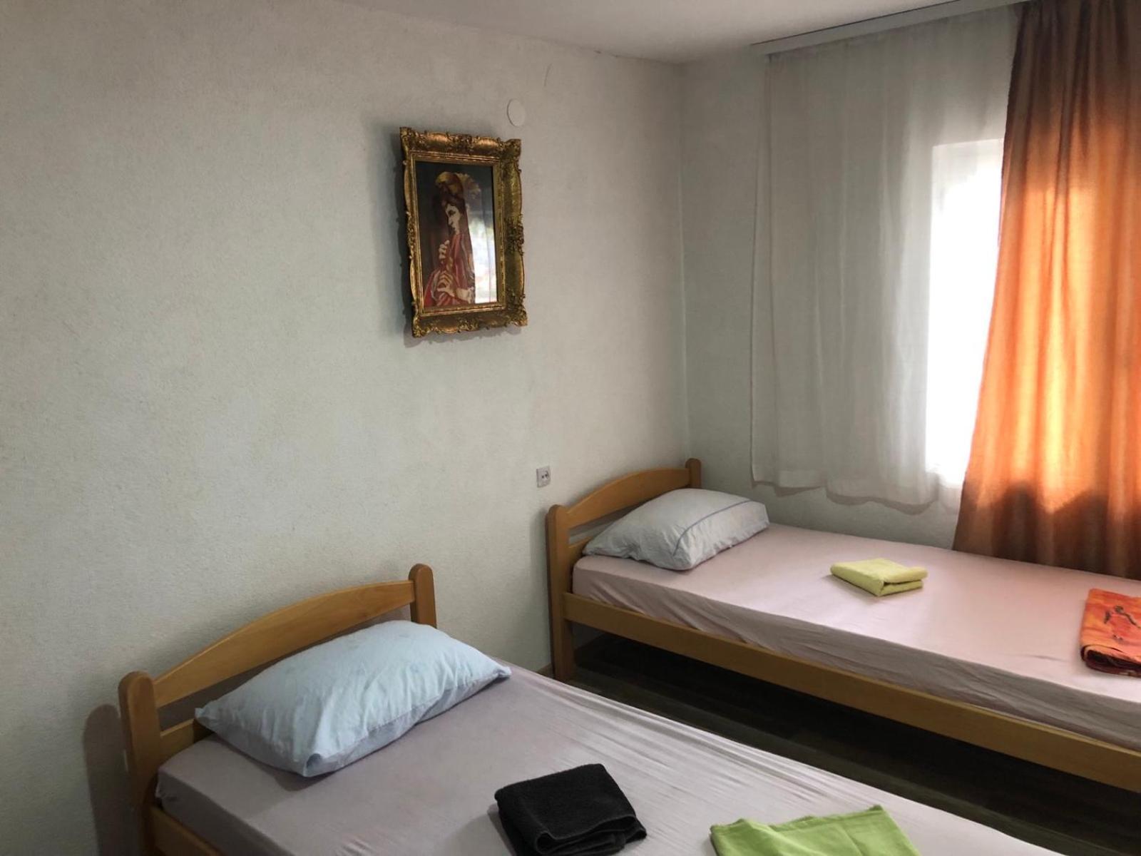 מוסטר Guesthouse Star מראה חיצוני תמונה