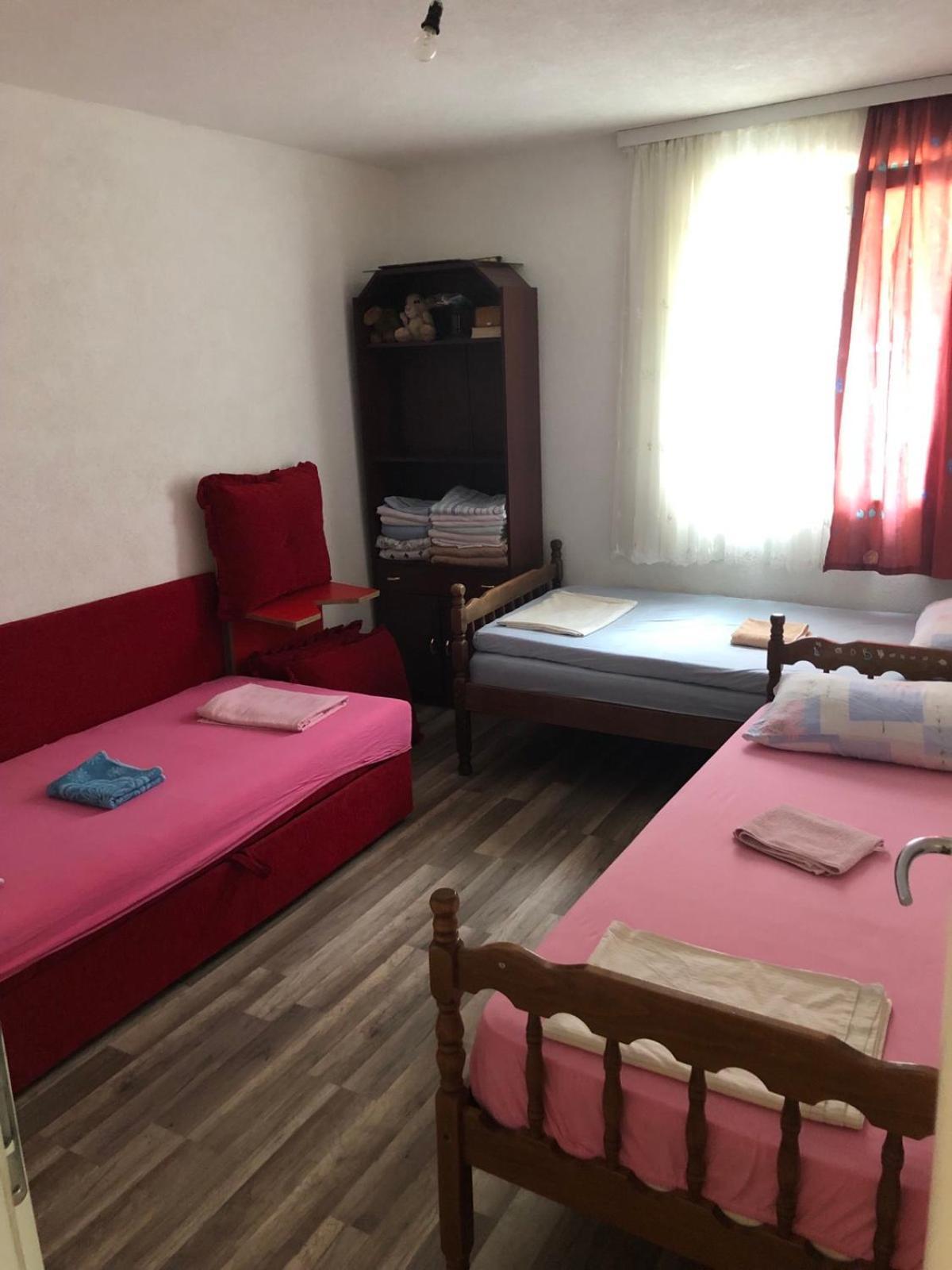 מוסטר Guesthouse Star מראה חיצוני תמונה
