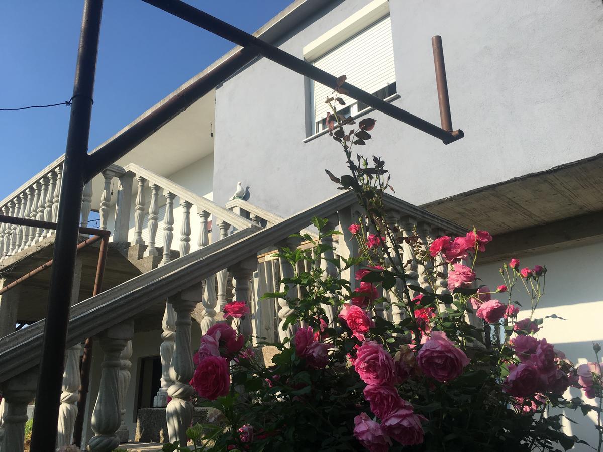 מוסטר Guesthouse Star מראה חיצוני תמונה